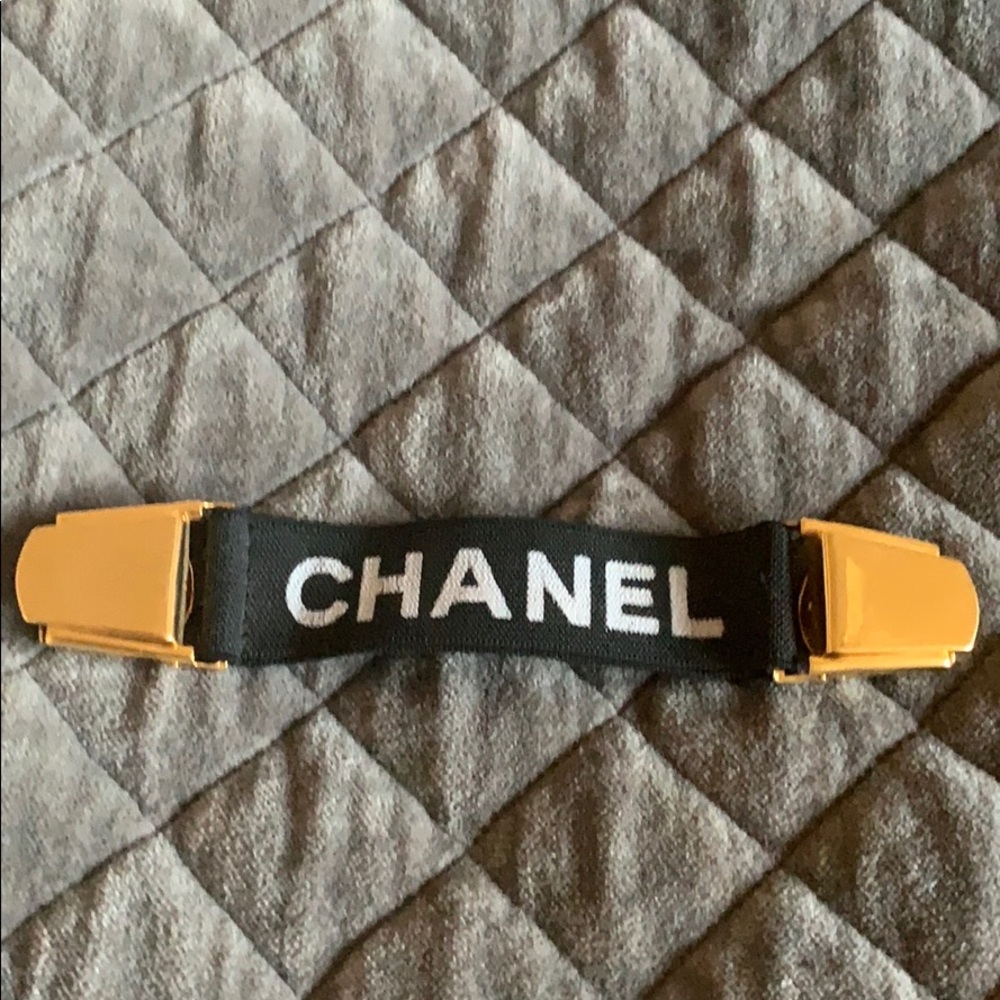 Chanel cinch clip for dresses and blazers